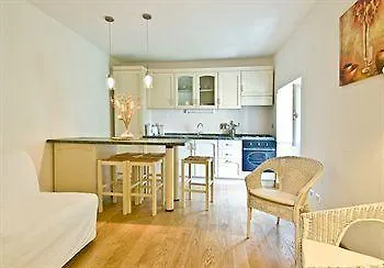 *** Hotel Old Town Apartments Rome Italy